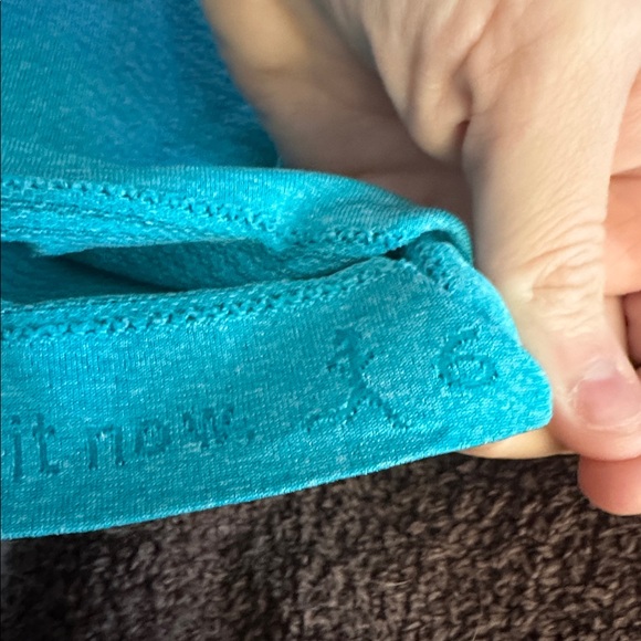 Lululemon teal size 6 swiftly tank. Longer length, great condition - Picture 3 of 4